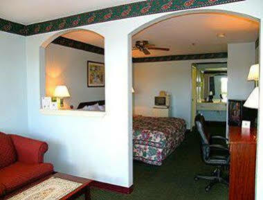 Days Inn By Wyndham El Campo Tx Buitenkant foto